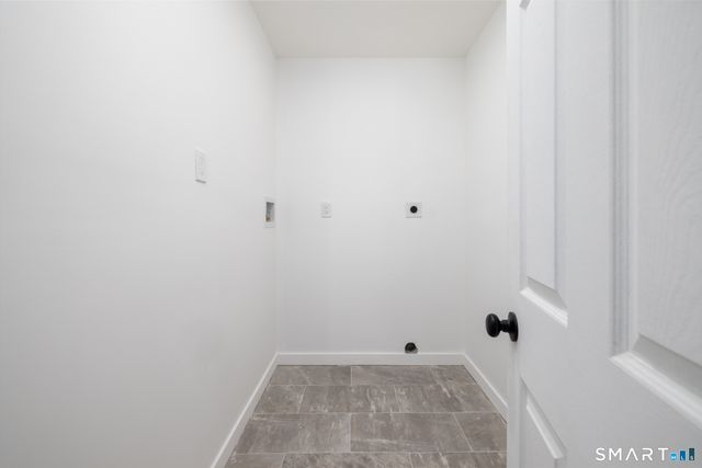 6 Waterbury Road, North Haven, CT 06473