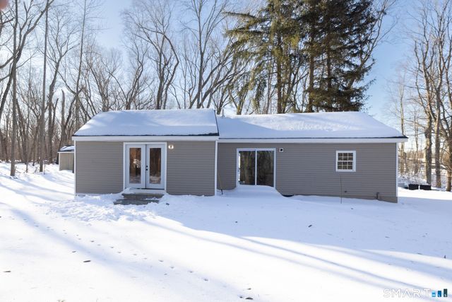 6 Waterbury Road, North Haven, CT 06473