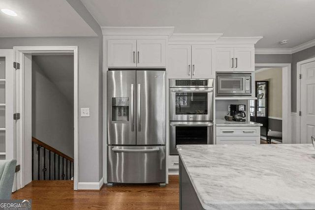 5147 Meadowlake Drive, Dunwoody, GA 30338