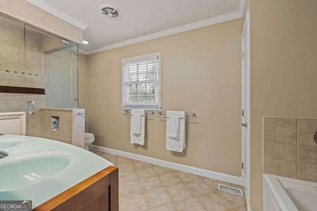 5147 Meadowlake Drive, Dunwoody, GA 30338