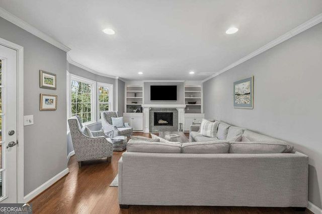 5147 Meadowlake Drive, Dunwoody, GA 30338