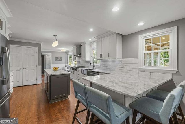 5147 Meadowlake Drive, Dunwoody, GA 30338