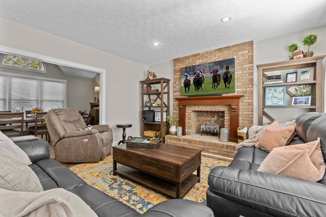 1300 Copperfield Court, Lexington, KY 40514