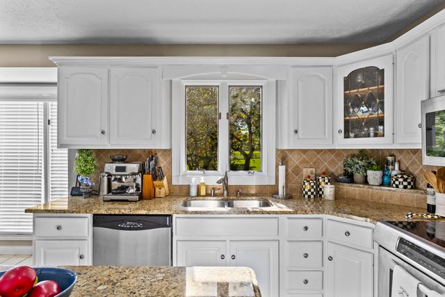 1300 Copperfield Court, Lexington, KY 40514