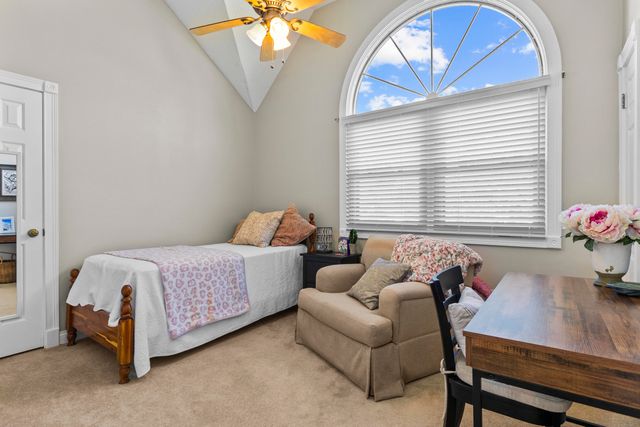 1300 Copperfield Court, Lexington, KY 40514