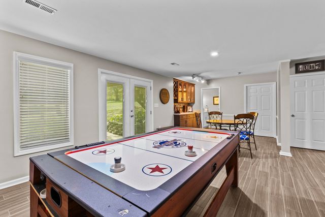 1300 Copperfield Court, Lexington, KY 40514