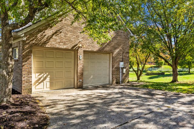 1300 Copperfield Court, Lexington, KY 40514