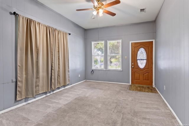 2065 W MILL ST, New Braunfels, TX 78130
