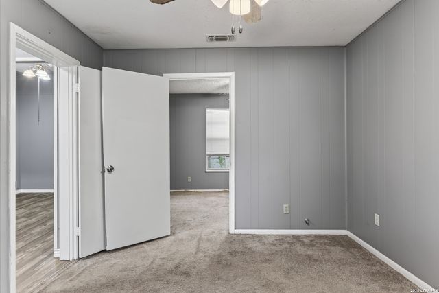 2065 W MILL ST, New Braunfels, TX 78130