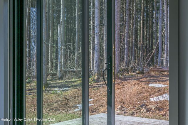 30 Ridge Lane, Hillsdale, NY 12529