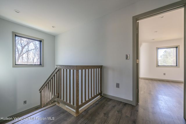 30 Ridge Lane, Hillsdale, NY 12529