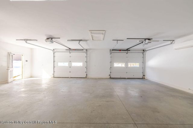 30 Ridge Lane, Hillsdale, NY 12529