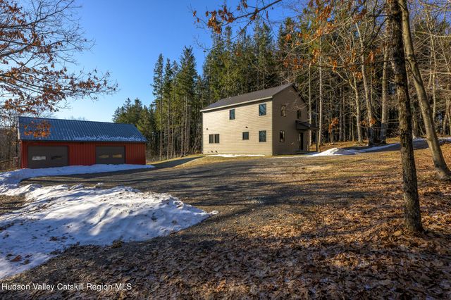 30 Ridge Lane, Hillsdale, NY 12529