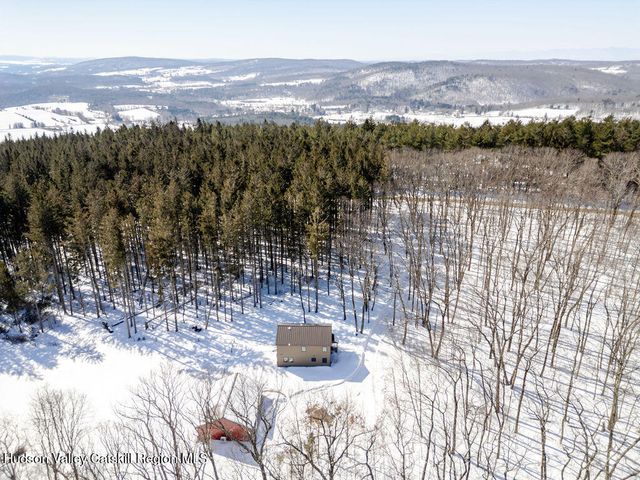 30 Ridge Lane, Hillsdale, NY 12529