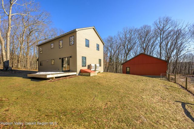 30 Ridge Lane, Hillsdale, NY 12529