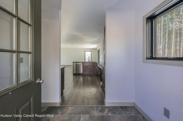 30 Ridge Lane, Hillsdale, NY 12529