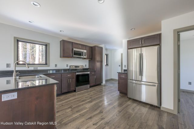 30 Ridge Lane, Hillsdale, NY 12529