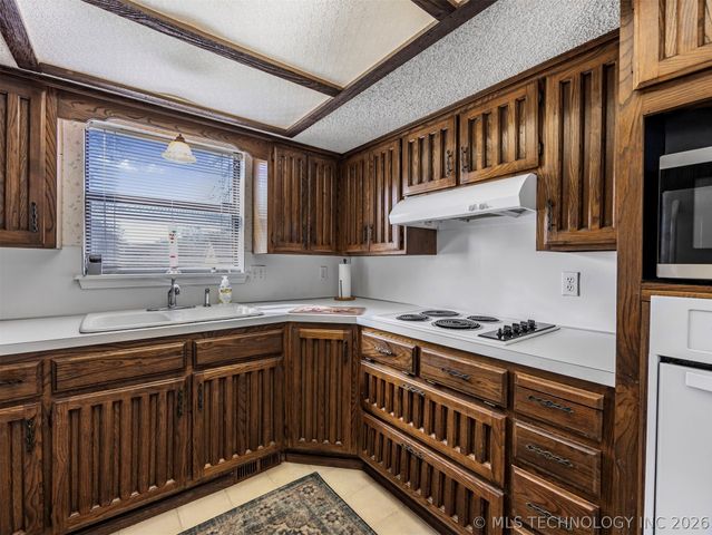 7844 S Hickory Court, Broken Arrow, OK 74011