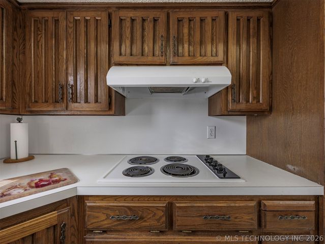 7844 S Hickory Court, Broken Arrow, OK 74011