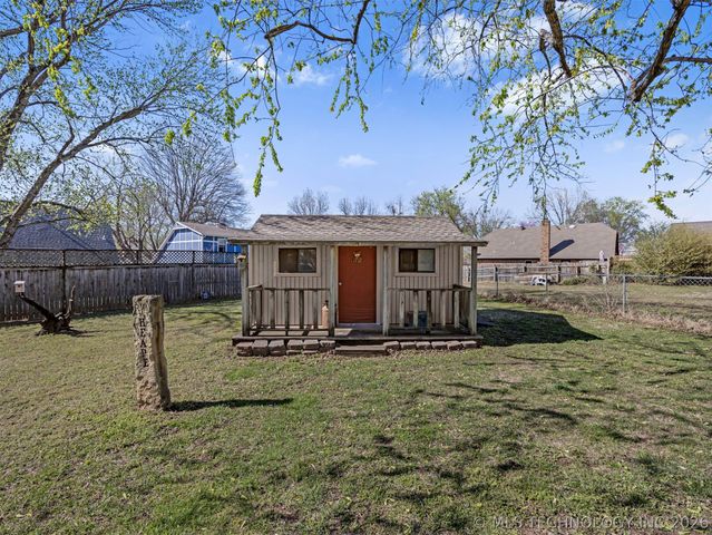 7844 S Hickory Court, Broken Arrow, OK 74011