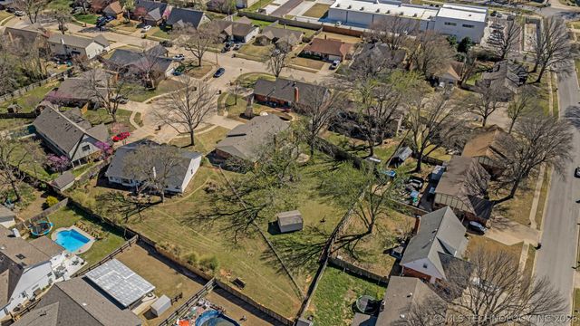 7844 S Hickory Court, Broken Arrow, OK 74011