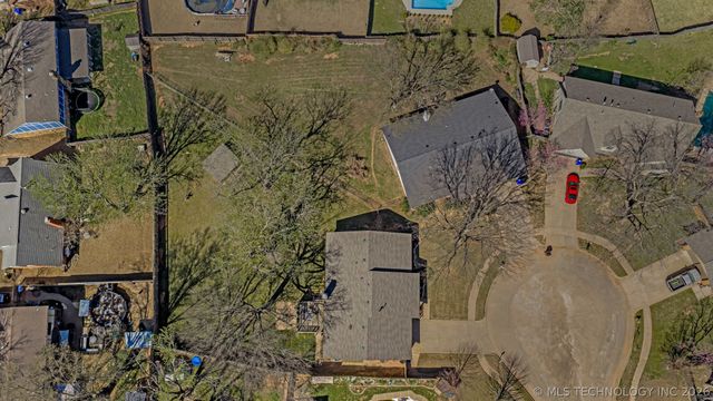 7844 S Hickory Court, Broken Arrow, OK 74011