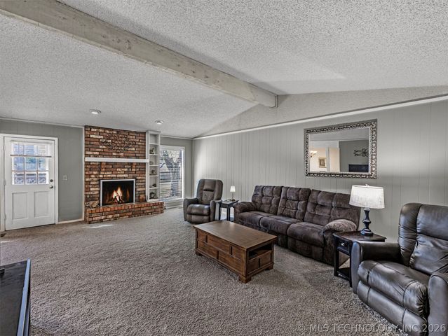 7844 S Hickory Court, Broken Arrow, OK 74011