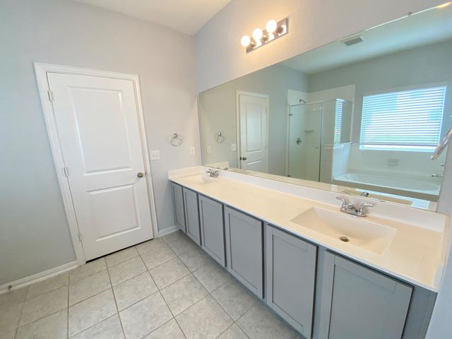 220 Timber Brook DR, Hutto, TX 78634