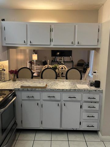 4643 Holly Lake Drive, Lake Worth, FL 33463