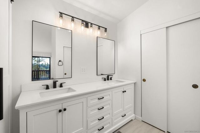10790 Oakbend Drive, San Diego, CA 92131