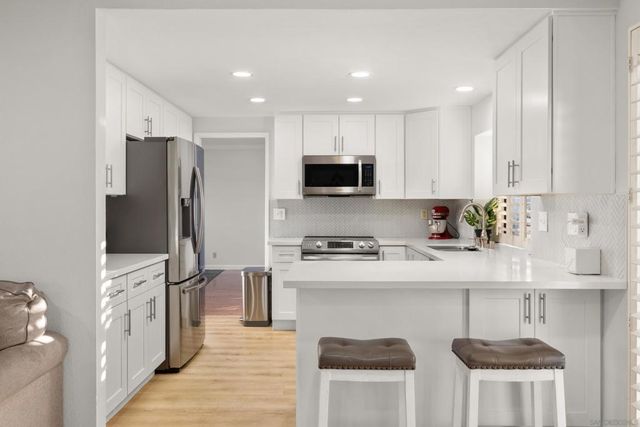 10790 Oakbend Drive, San Diego, CA 92131