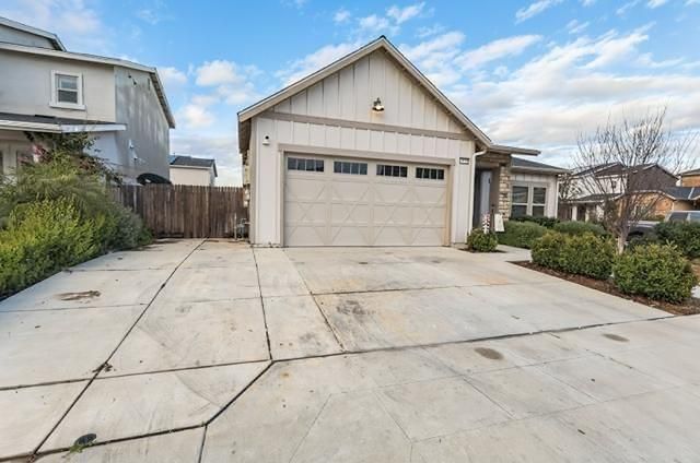 6978 E Fedora Avenue, Fresno, CA 93727