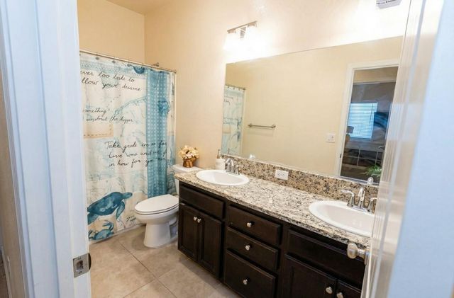 6978 E Fedora Avenue, Fresno, CA 93727