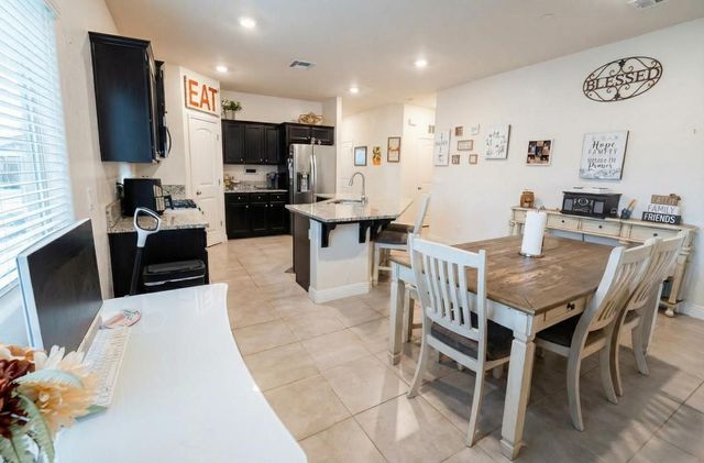 6978 E Fedora Avenue, Fresno, CA 93727