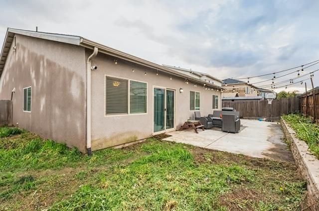 6978 E Fedora Avenue, Fresno, CA 93727