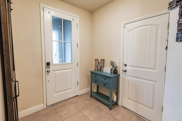 6978 E Fedora Avenue, Fresno, CA 93727