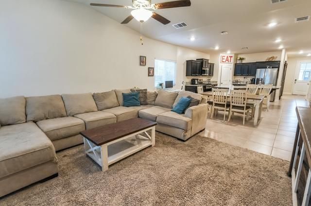 6978 E Fedora Avenue, Fresno, CA 93727