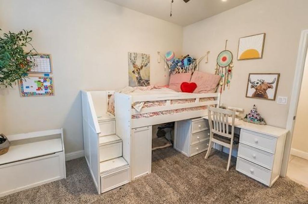 Image 27 of property listing at 6978 E Fedora Avenue, Fresno, CA 93727