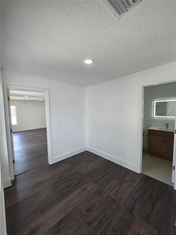 1805 S WILKINS AVENUE, Plant City, FL 33563