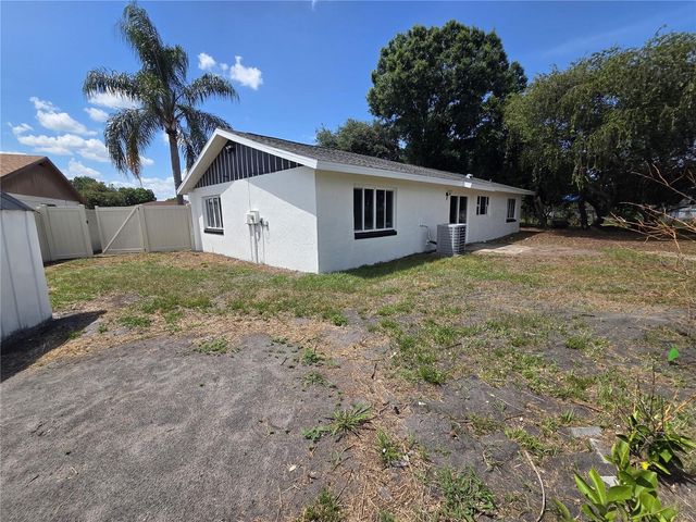 1805 S WILKINS AVENUE, Plant City, FL 33563