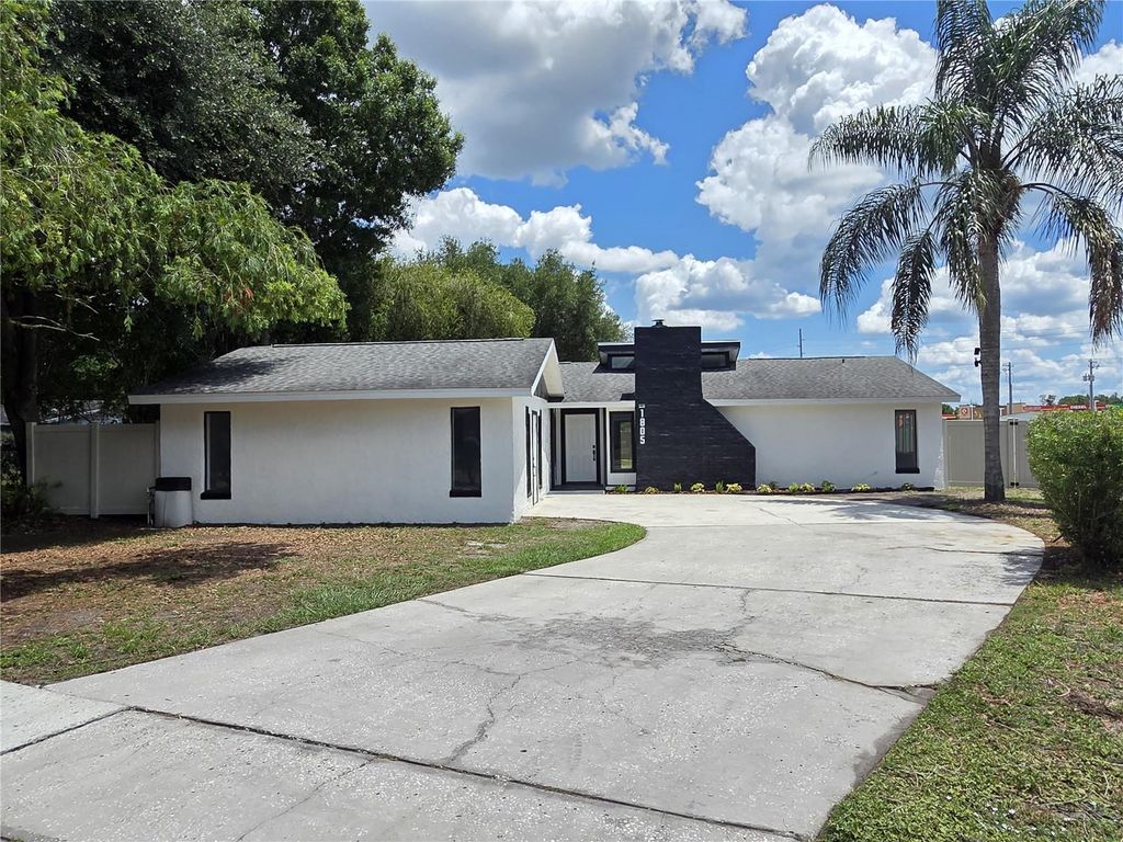1805 S WILKINS AVENUE, Plant City, FL 33563
