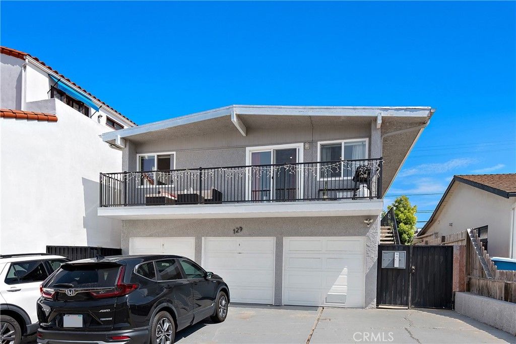 Image 1 of property listing at 129 Avenida Serra, San Clemente, CA 92672