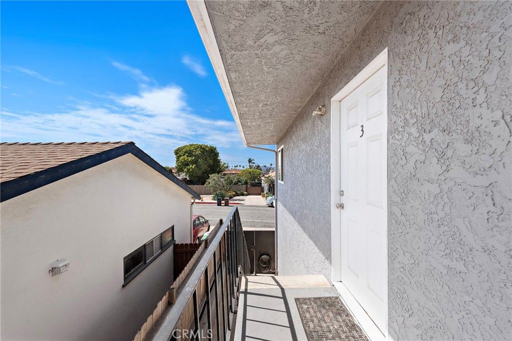 Image 21 of property listing at 129 Avenida Serra, San Clemente, CA 92672