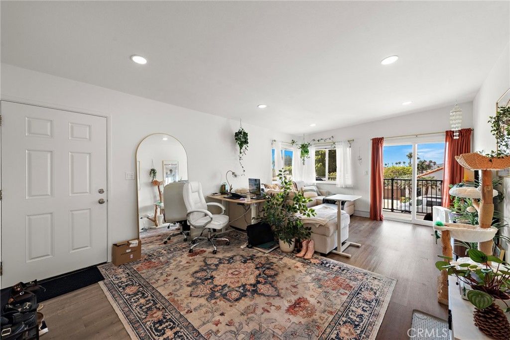 Image 22 of property listing at 129 Avenida Serra, San Clemente, CA 92672