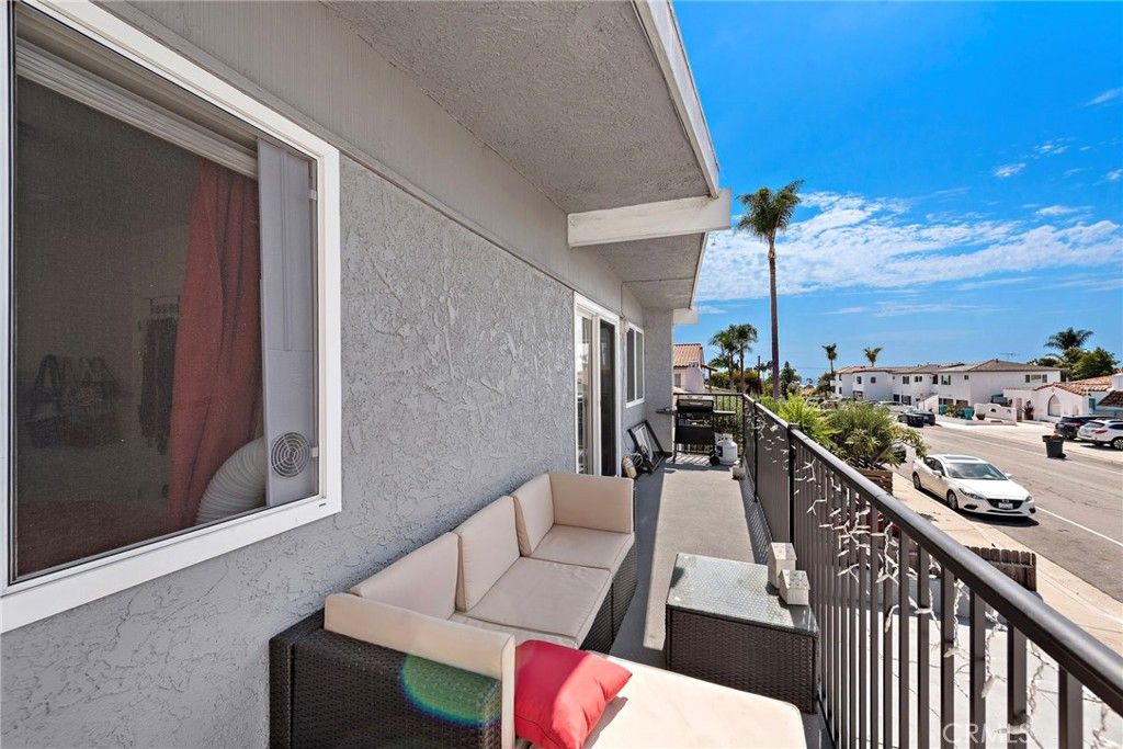 Image 24 of property listing at 129 Avenida Serra, San Clemente, CA 92672