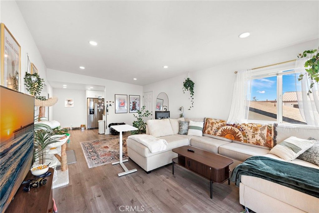 Image 25 of property listing at 129 Avenida Serra, San Clemente, CA 92672