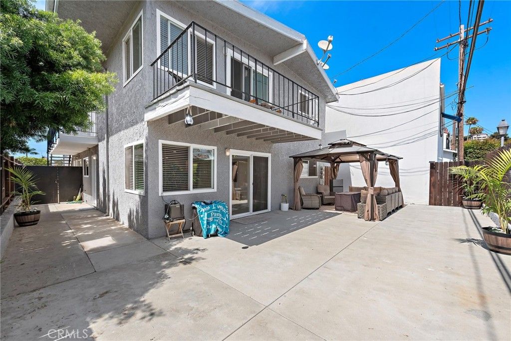 Image 5 of property listing at 129 Avenida Serra, San Clemente, CA 92672