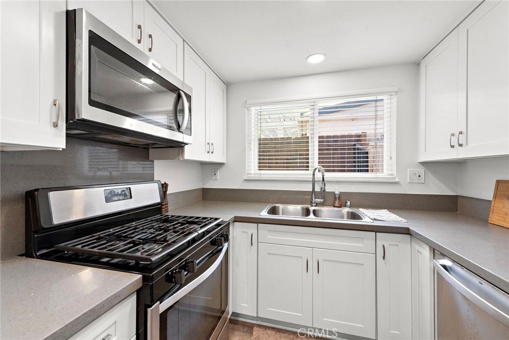 Image 9 of property listing at 129 Avenida Serra, San Clemente, CA 92672