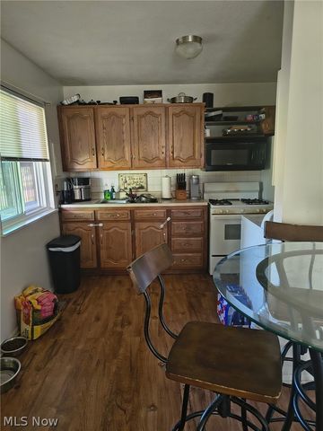 2347-2349 Nicholas Avenue, Akron, OH 44305