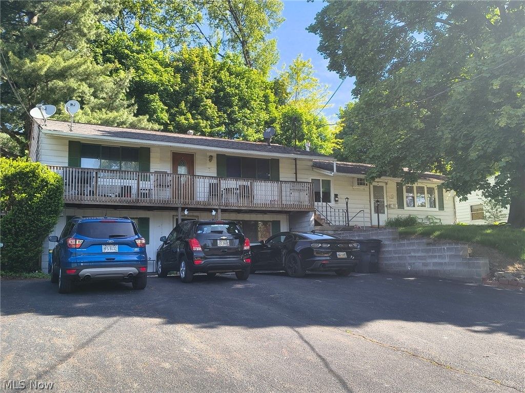 2347-2349 Nicholas Avenue, Akron, OH 44305